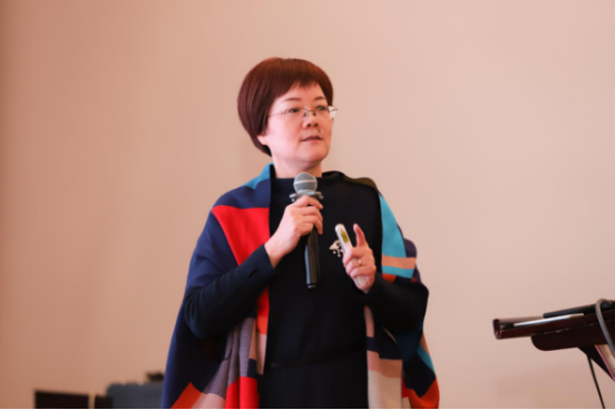 云海游戏集团总经理、研究院院长郑爱军在首届长三角营商环境专题论坛上演讲